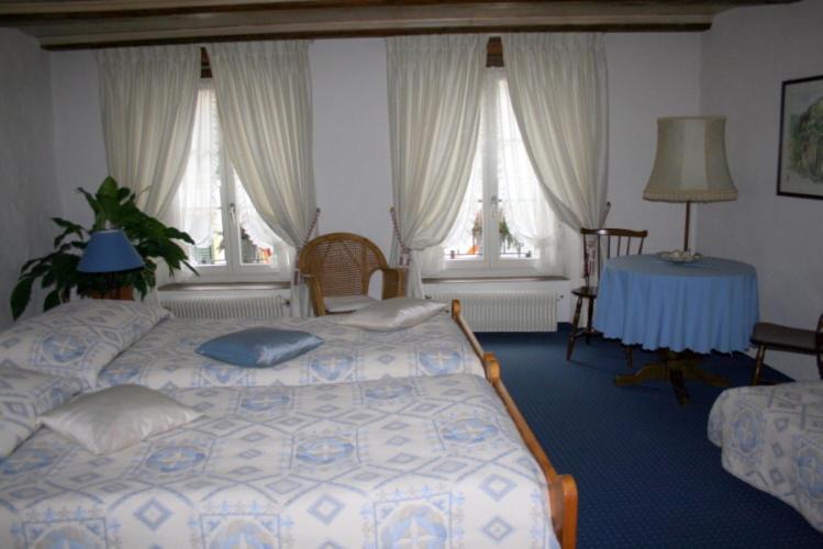 Hotel Zum Alten Schweizer Тванн Номер фото
