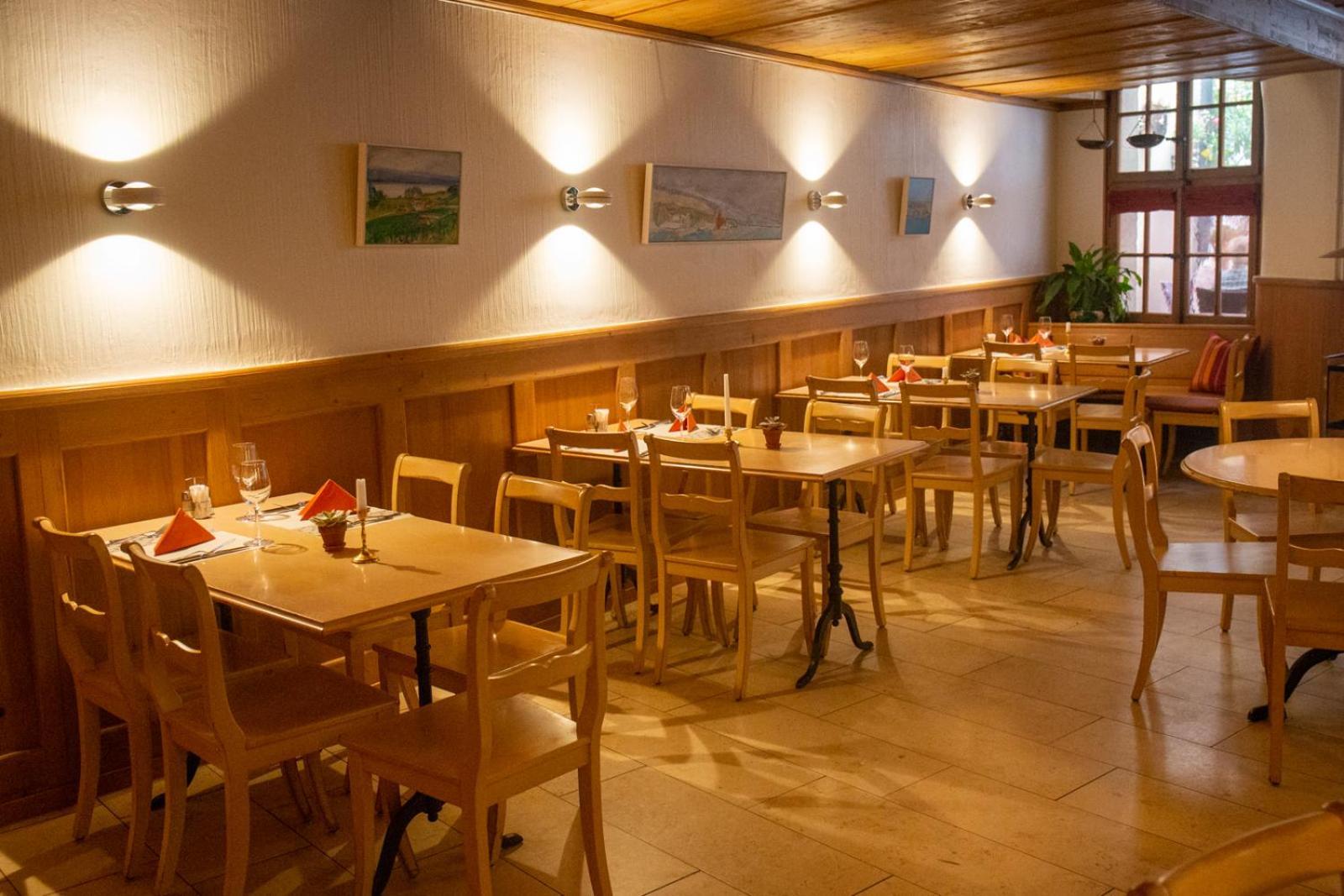 Hotel Zum Alten Schweizer Тванн Экстерьер фото
